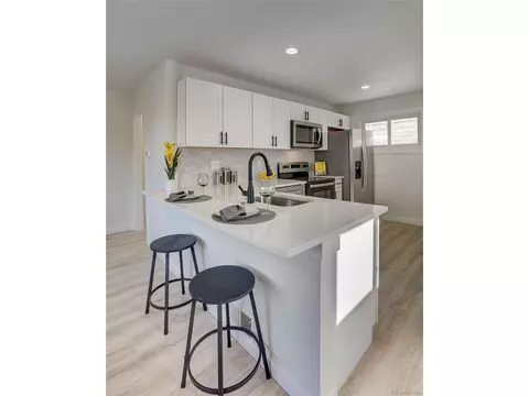 11642 E 7th Ave, Aurora, CO 80010 photo 5