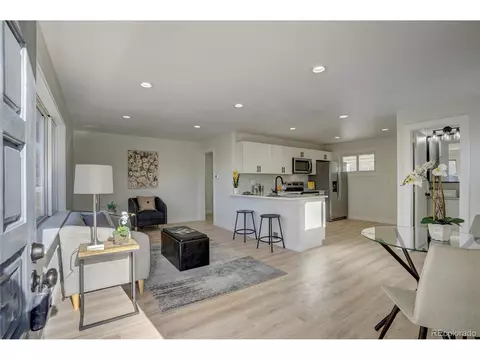 11642 E 7th Ave, Aurora, CO 80010 photo 2