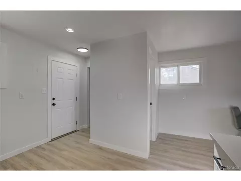 11642 E 7th Ave, Aurora, CO 80010 photo 8