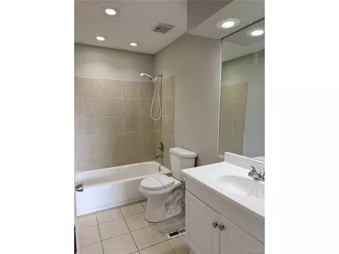 Bath - 2137 S Nucla Way, Aurora, CO 80013 photo 3 of 5