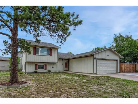 4404 Moonbeam Dr, Colorado Springs, CO 80916