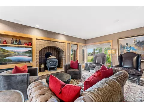 Living - 204 Clover Ln, Dillon, CO 80435 photo 10 of 11