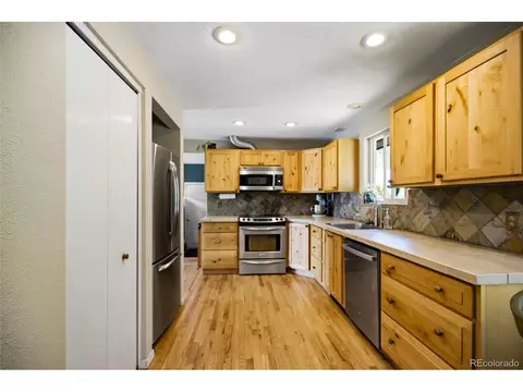 Kitchen - 31280 Florence Rd, Conifer, CO 80433 photo 3 of 4