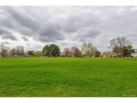 2825 Grape St, Denver, CO 80207 photo 31