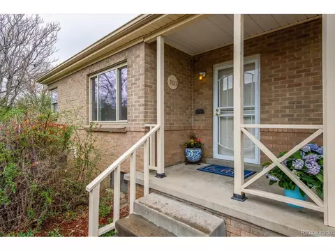 2825 Grape St, Denver, CO 80207 photo 3