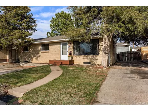 516 Empire St, Aurora, CO 80010 photo 3