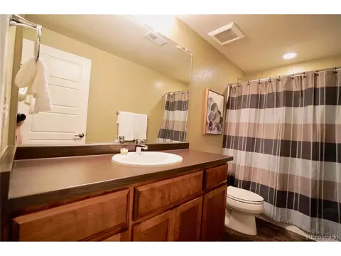 8705 E 55th Ave, Denver, CO 80238 photo 17