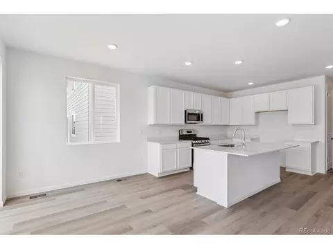 Kitchen - 4615 Sugar Beet St, Johnstown, CO 80534 photo 3 of 4