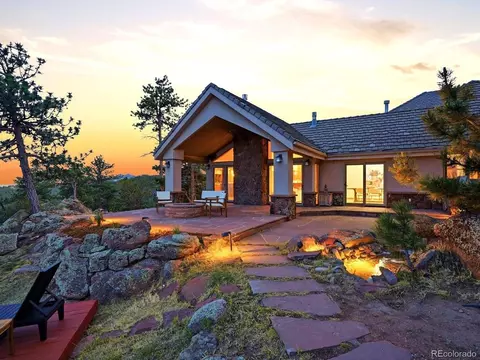 Exterior - 952 Rembrandt Rd, Boulder, CO 80302 photo 2 of 10