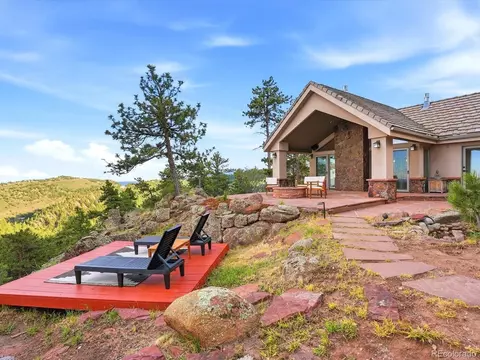 Exterior - 952 Rembrandt Rd, Boulder, CO 80302 photo 6 of 10