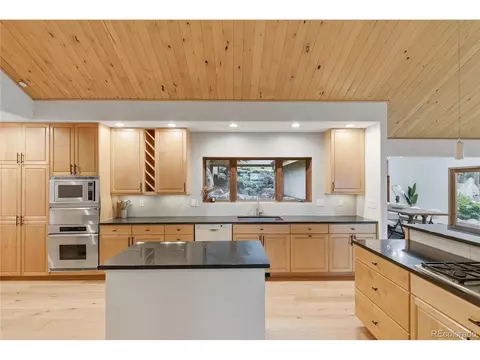Kitchen - 952 Rembrandt Rd, Boulder, CO 80302 photo 2 of 4