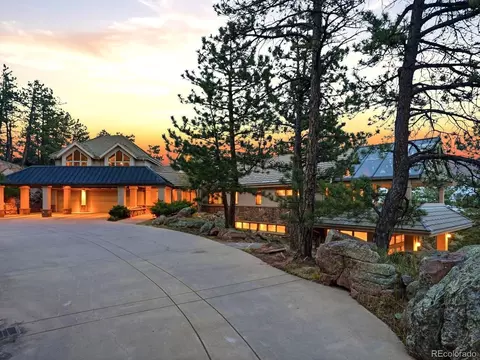 Exterior - 952 Rembrandt Rd, Boulder, CO 80302 photo 5 of 10