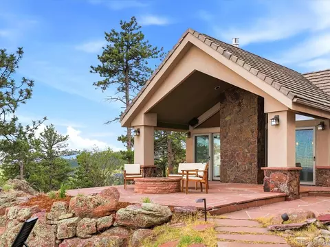 Exterior - 952 Rembrandt Rd, Boulder, CO 80302 photo 7 of 10