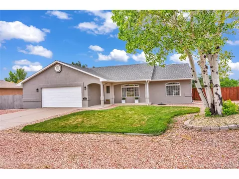243 S Golfwood Dr, Pueblo West, CO 81007