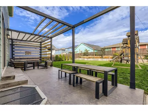 Exterior - 26819 E Cedar Ave, Aurora, CO 80018 photo 6 of 8