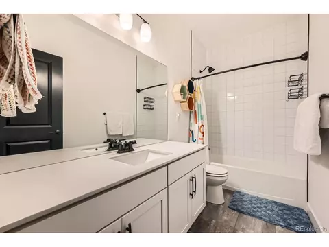 Bath - 26819 E Cedar Ave, Aurora, CO 80018 photo 3 of 4
