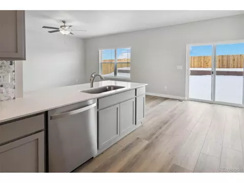17954 E 94th Dr, Commerce City, CO 80022 photo 4