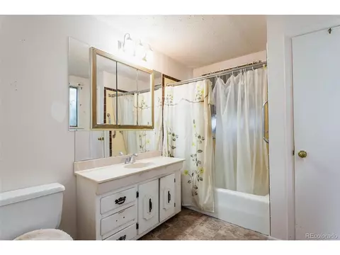 Undisclosed, Denver, CO 80205 photo 15