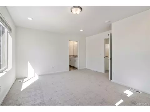 22113 E 38th Pl, Aurora, CO 80019 photo 13