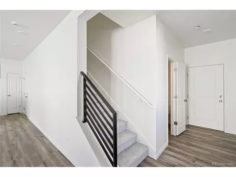 22113 E 38th Pl, Aurora, CO 80019 photo 7