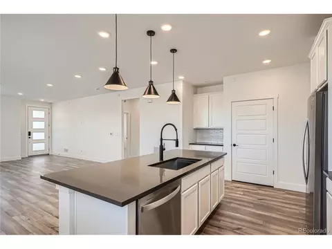 2484 W 69th Pl, Denver, CO 80221 photo 4