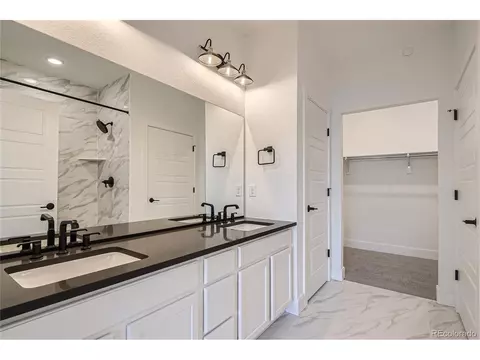 2484 W 69th Pl, Denver, CO 80221 photo 13