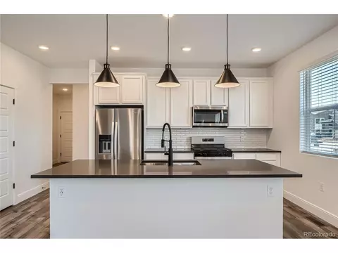 2484 W 69th Pl, Denver, CO 80221 photo 6