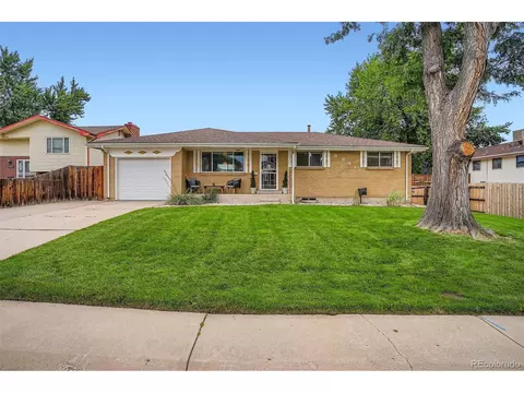 8841 W Louisiana Pl, Lakewood, CO 80232