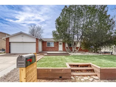 3177 S Mobile Way, Aurora, CO 80013
