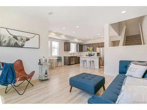 16051 E Warner Pl, Denver, CO 80239 photo 2