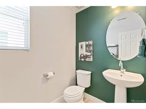 16051 E Warner Pl, Denver, CO 80239 photo 12