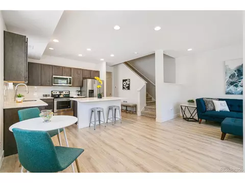 16051 E Warner Pl, Denver, CO 80239 photo 5