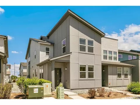 16051 E Warner Pl, Denver, CO 80239 photo 1