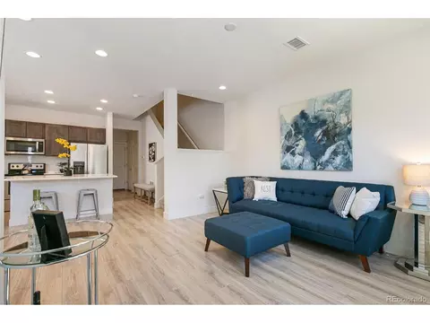 16051 E Warner Pl, Denver, CO 80239 photo 3