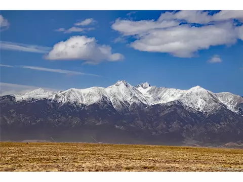 7 24th St, Blanca, CO 81123