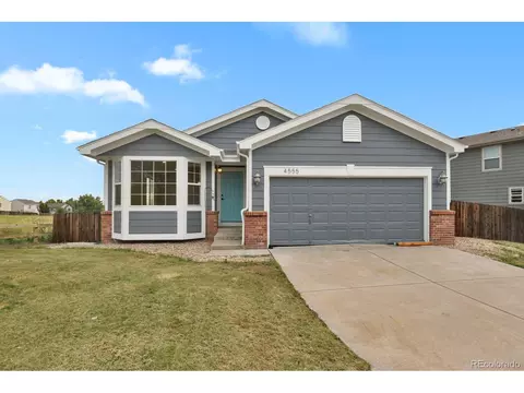 4555 S Himalaya Cir, Aurora, CO 80015