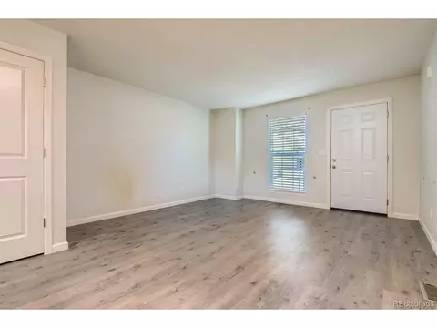 2456 E Nichols Cir, Centennial, CO 80122 photo 4
