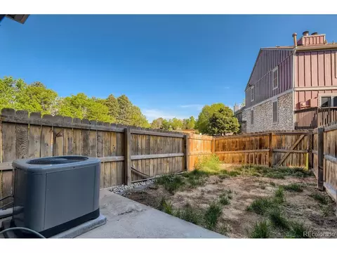 2456 E Nichols Cir, Centennial, CO 80122 photo 11