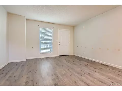 2456 E Nichols Cir, Centennial, CO 80122 photo 3