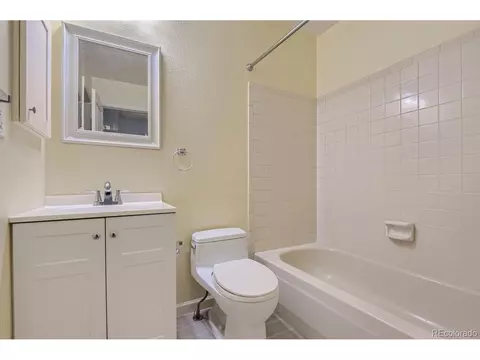 2456 E Nichols Cir, Centennial, CO 80122 photo 9