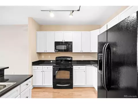 Kitchen - 9019 E Panorama Cir #D211, Centennial, CO 80112 photo 4 of 4