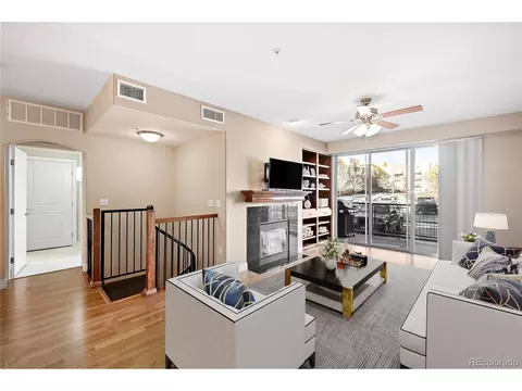 9019 E Panorama Cir #D211, Centennial, CO 80112