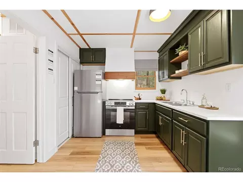Kitchen - 154 Apache Rd, Evergreen, CO 80439 photo 2 of 5