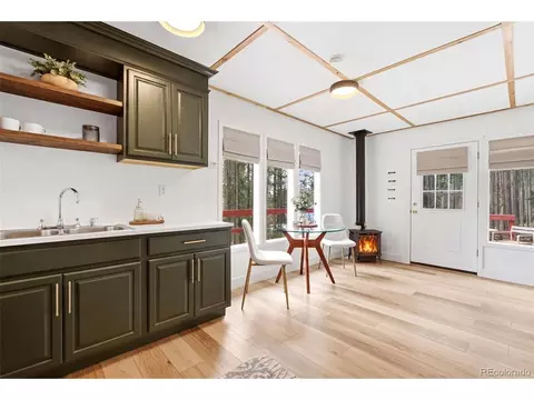 Kitchen - 154 Apache Rd, Evergreen, CO 80439 photo 3 of 5