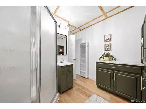 Bath - 154 Apache Rd, Evergreen, CO 80439 photo 2 of 2