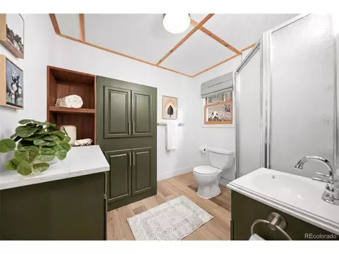 Bath - 154 Apache Rd, Evergreen, CO 80439 photo 1 of 2