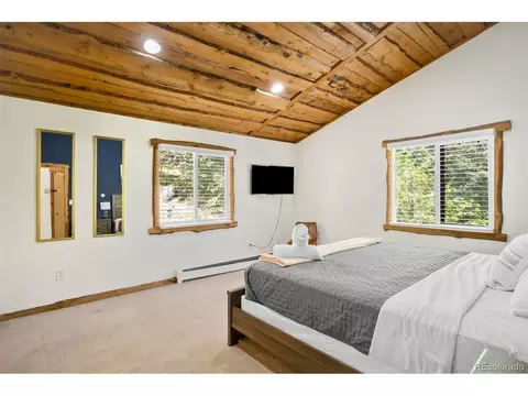 Bedroom - 9034 Us Highway 285, Morrison, CO 80465 photo 6 of 7