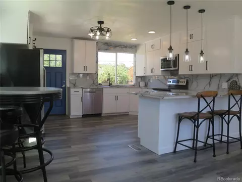 951 Paris St, Aurora, CO 80010