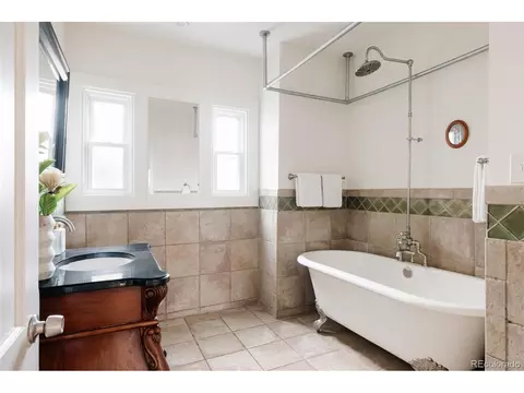 2208 Grape St, Denver, CO 80207 photo 22