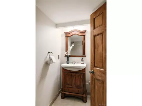 2208 Grape St, Denver, CO 80207 photo 33